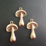 Big Beautiful Bronze Mushrooms 5 Pieces 33x19mm