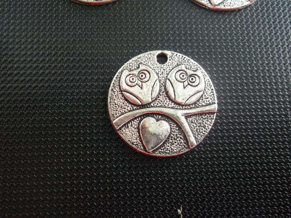 Adorable Owl Coin Pendants In Tibet Silver 25mm 2 Pieces